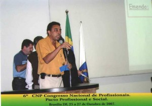 Eng Ubiratan Félix, atualmente, presidente do Senge BA, durante o 6º Congresso Nacional de Profissionais - Pacto Profissional e Social, realizado em outubro de 2007.