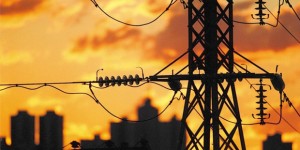 Custo médio de energia elétrica para indústria subiu 23% em 2014