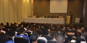 Seminário evidencia a água e o risco global de alto impacto